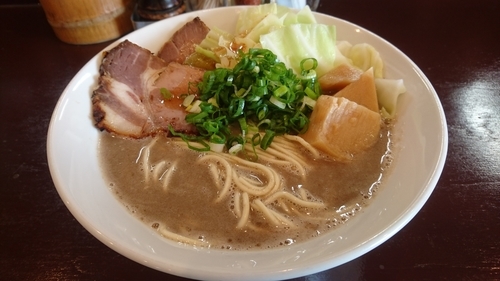 「豚骨らーめん」@らーめん 五ノ神精肉店 煮干し編の写真