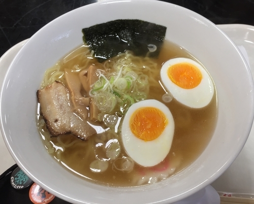 「塩半熟玉子ラーメン(￥490)」@Piccoly 今宿店の写真