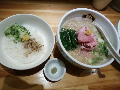 「濃厚真鯛らーめん雑炊セット」@真鯛らーめん 麺魚の写真