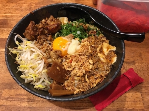 「油そば」@らー麺 雄 摂津店の写真