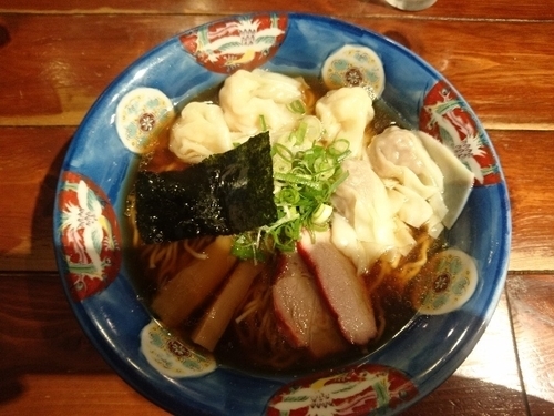 「黒だし特製ワンタン麺」@八雲の写真