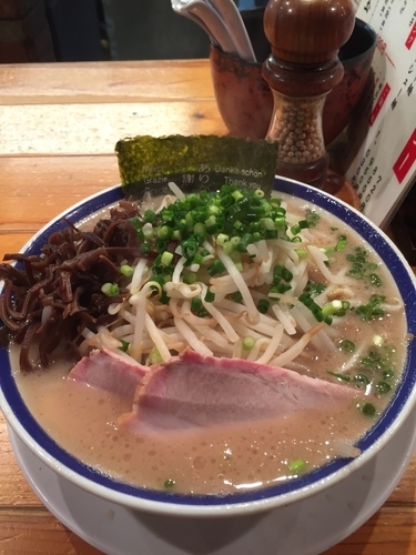 「らーめんバリカタ ＋ もやし」@博多長浜らーめん 田中商店の写真