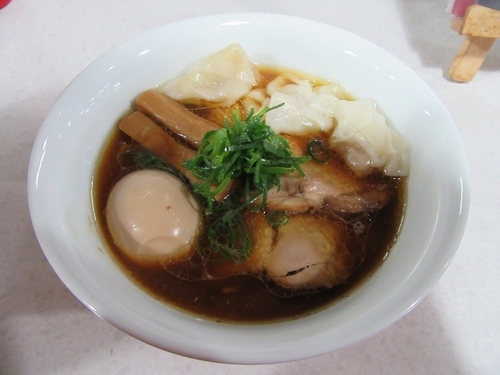 「特製醤油ラーメン（１０５０円）」@ラーメン星印の写真