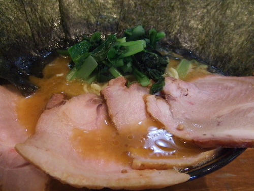 「中盛チャーシューメン＋のり　９８０円」@末廣家の写真