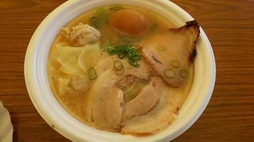 「【中華蕎麦 とみ田】山水地鶏そば+特製全部のせ」@東京ラーメンショー2016の写真