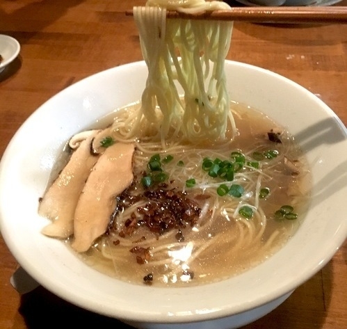 「限定  はまぐりxまつたけ ラーメン (塩) ￥1180」@麺酒処 ふくろうの写真