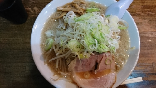 「醤油ラーメン大盛」@こってりらーめん 誉の写真