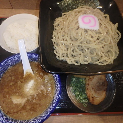 「カレーつけ麺(期間限定)(無料大盛)(900円)、ごはん」@つけ麺二代目YUTAKA 周南店の写真