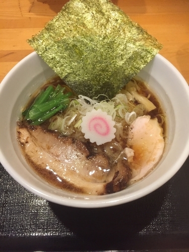 「鳥醤油そば」@つけめん・らーめん・煮干そば 金狼の写真