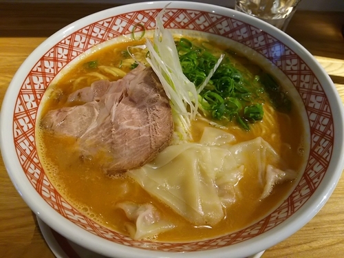 「【限定】海老塩ワンタン麺　（大盛り：サービス券）」@麺肴 ひづきの写真