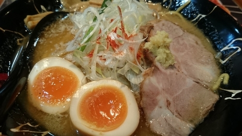 「海老味噌味玉」@黒味噌らーめん 初代けいすけ 品川店の写真