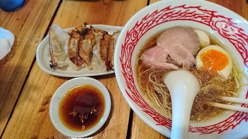 「醤油ラーメン」@でびっと 狭山店の写真