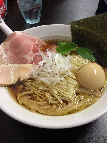 「鶏清湯醤油ラーメン」@へべれ家の写真