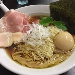 鶏清湯醤油ラーメン