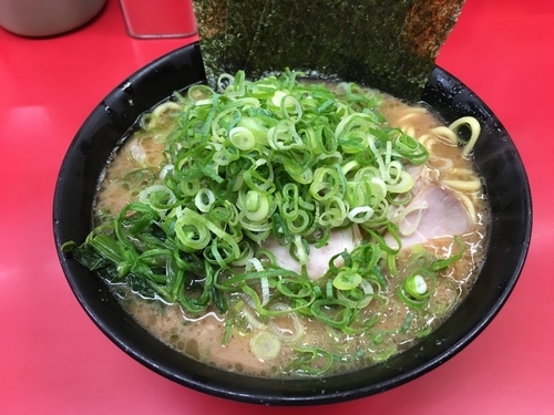 「チャーシューメン＋九条ねぎ」@ラーメン杉田家の写真
