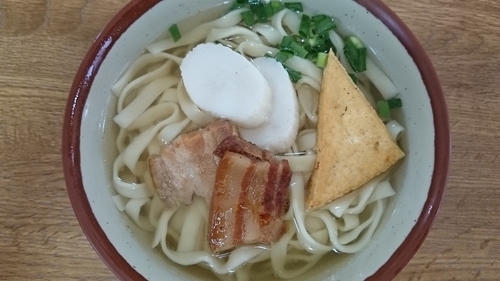 「沖縄そば」@新山食堂の写真