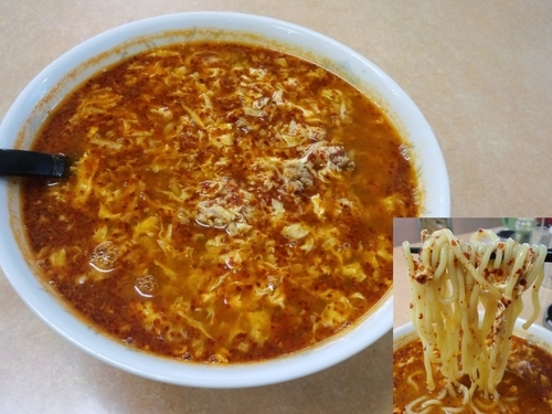 「土日ランチ限定Ａセット(タンタンメンと焼きギョウザ)900円」@中華 タンタンメン 隆翔の写真