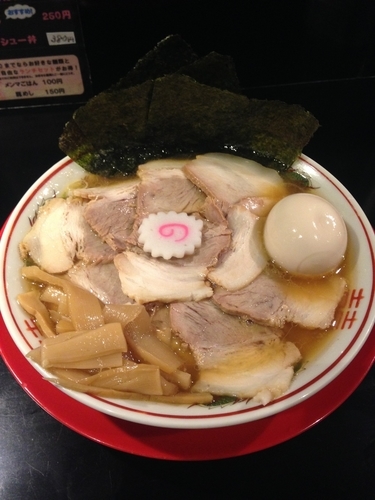 「特製中華そば」@肉煮干し中華そば さいころの写真