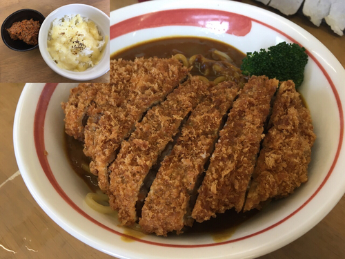 「11月3日限定 揚げたて豚カツ乗せカレーぶっかけB+強辛肉」@MENYA 食い味の道有楽の写真