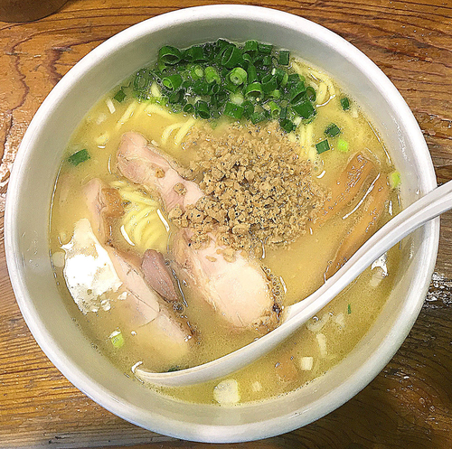 「白鶏ラーメン(大盛り)780円」@鶏の穴の写真
