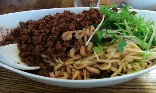 「つゆ無し担々麺 (4辣)」@四川担担麺 阿吽 湯島店の写真