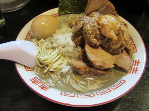 「濃厚中華ソバ（８００円）＋味玉＋和え玉」@中華ソバ 伊吹の写真