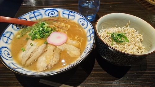 「特製中華そば(700円)」@中華そば 丸田屋 次郎丸店の写真