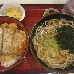 カツ丼セット（720円）