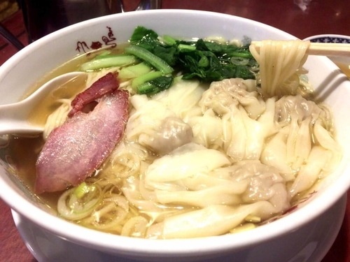 「特製わんたん麺(880円)」@中華菜館 同發 本館の写真