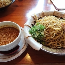 ごま味噌つけ麺(780円)