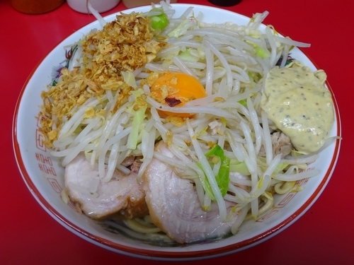 「ラーメン（730円）＋汁なし（80円）ニンニクからしヨネーズ」@ラーメン二郎 湘南藤沢店の写真