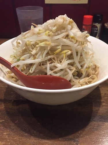 「ラーメン 並 ヤサイアブラ ¥690」@ラーメンアキラの写真