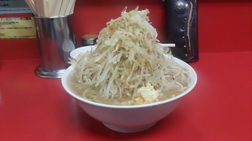 「大ラーメン800円+生卵50円」@ラーメン二郎 茨城守谷店の写真