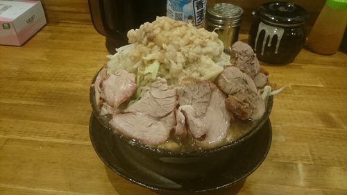 「チャーシュー麺・大盛(ヤサイアブラ)￥９８０」@ラーメン盛太郎の写真