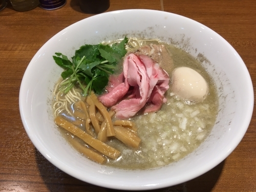「プレミアム煮干しそば 限定 750円 味玉100円」@寿製麺よしかわ 川越店の写真