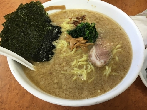 「味濱家ラーメン 極み 海苔 ほうれん草」@横浜ラーメン 味濱家の写真