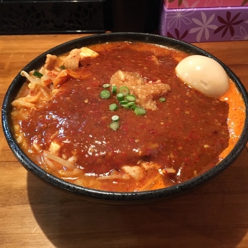 「味玉どて辛めん」@どてちん 習志野店の写真