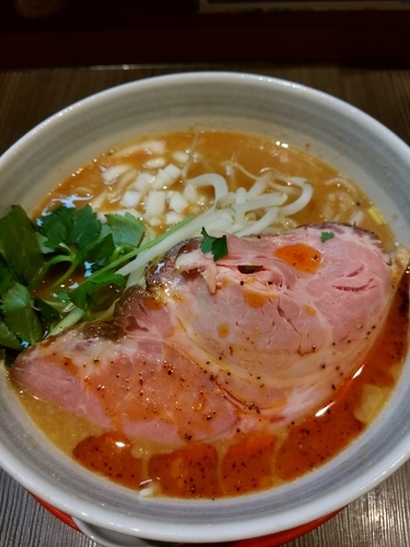 「辛味噌ラーメン＋エシレバター＋九条ネギ」@味噌専門店 〜味噌呉田   life〜の写真