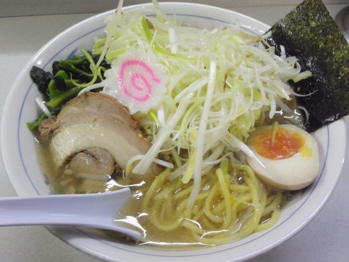「塩だし煮干ラーメン￥600・もやし￥50・ねぎ￥150」@ラーメン・ぶーけの写真