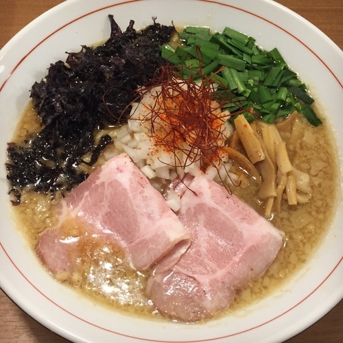 「背脂煮干そば濃厚味噌仕立て880円」@鯛塩そば 灯花 本店の写真