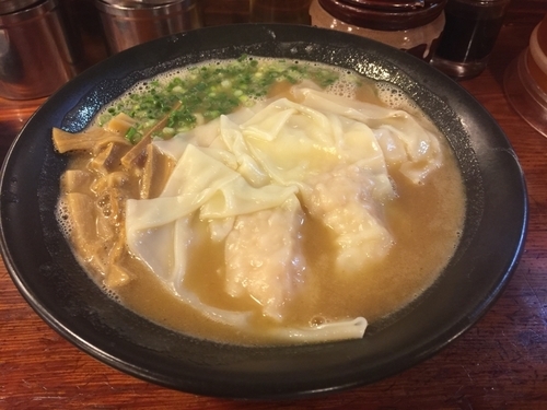 「濃厚海老雲呑麺」@広州市場 五反田店の写真