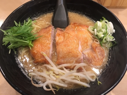 「【限定10食】大山鶏ローストチキンラーメン・黒（1200円）」@銀座 道玄の写真