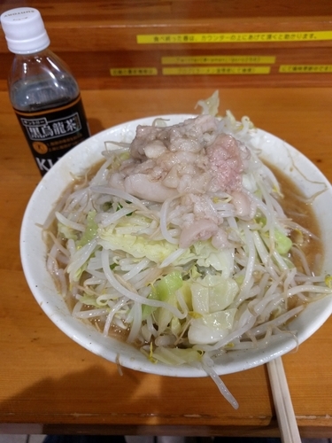 「少なめラーメン（アブラ）」@ラーメン 滋悟郎の写真