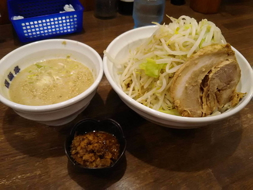 「胡麻つけ麺（中）ヤサイ900円」@爆麺亭 所沢店の写真