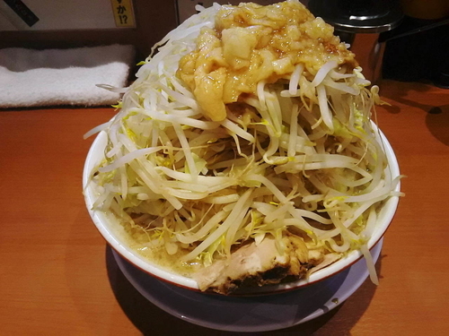 「らーめんヤサイアブラ780円」@らーめん男盛 本店の写真