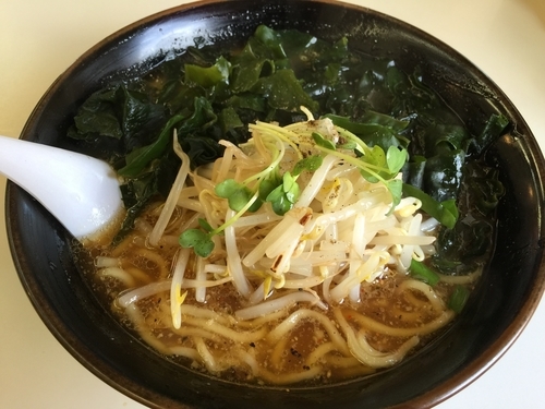「しょうゆわかめ（大盛）」@くるまやラーメン 松本渚店の写真