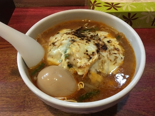 「チーズ味噌ラーメン 880円 味玉 100円」@ひなたやの写真