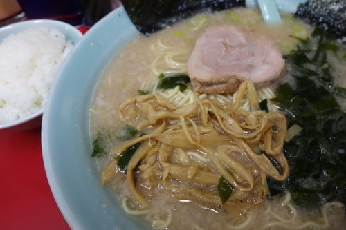 「ラーメン油多め麺固め600円」@ラーメンショップ幸手 金田亭の写真