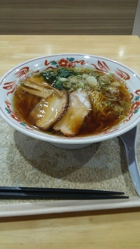 「鶏がら醤油ラーメン　670円」@妙高SA上りの写真