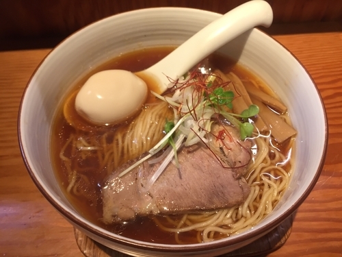 「味玉醬油らぁ麺 820円」@麺や ひだまりの写真